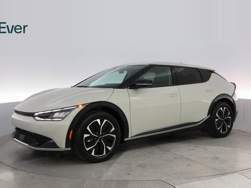 Used 2024 Kia EV6 Wind image 15