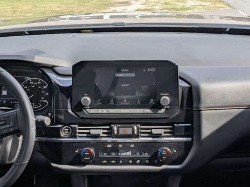 Used 2024 Nissan Pathfinder Rock Creek AWD/4WD image 16