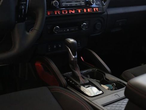 New 2025 Nissan Frontier PRO-4X w/ Pro Convenience Package image 13