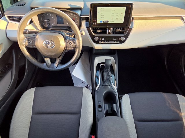 Used 2025 Toyota Corolla LE FWD image 8