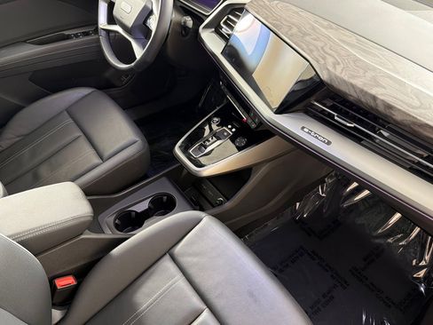 Used 2023 Audi Q4 e-tron Premium Plus w/ Premium Plus AWD/4WD image 15