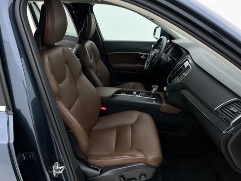 Used 2020 Volvo XC90 T6 Momentum w/ Protection Package image 13