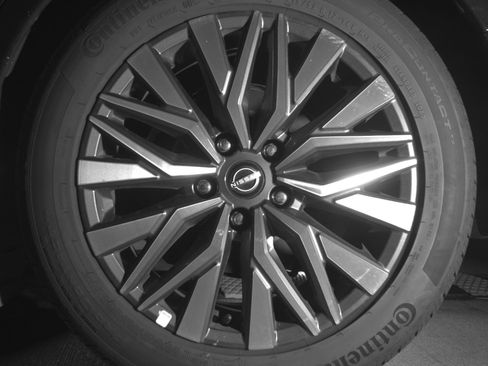 Used 2025 Nissan Altima 2.5 SV image 14