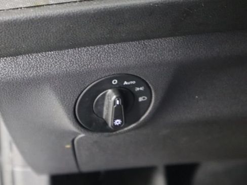 Used 2019 Volkswagen Jetta SE FWD image 21