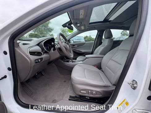 Used 2017 Chevrolet Malibu LT w/ Leather Package FWD image 12