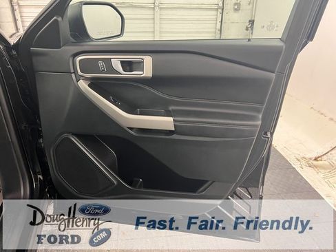 Used 2023 Ford Explorer XLT w/ Equipment Group 202A image 39