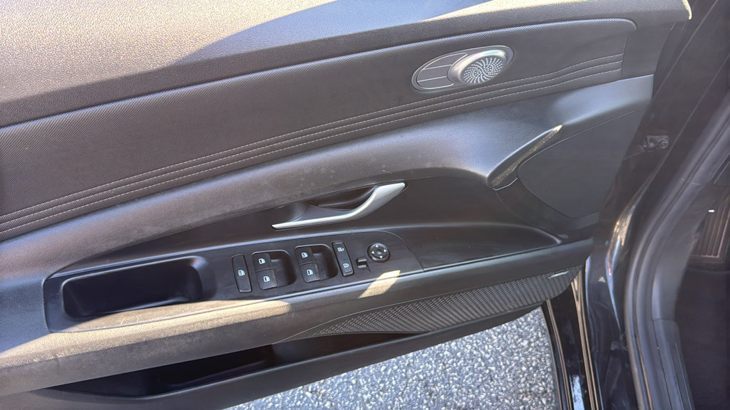 Used 2021 Hyundai Elantra Limited w/ Cargo Package FWD image 14