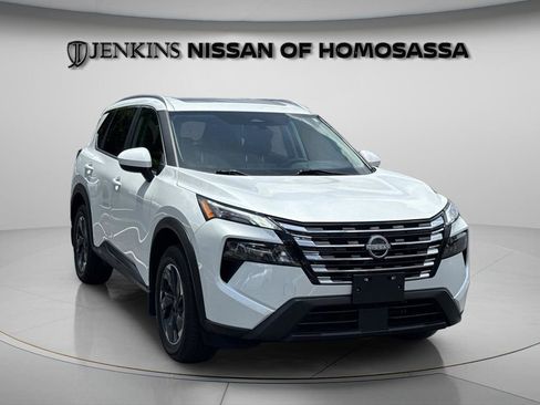Certified 2024 Nissan Rogue SV w/ SV Premium Package FWD image 15