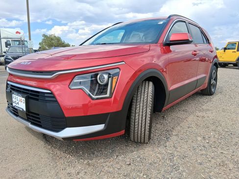 Used 2023 Kia Niro FWD image 1