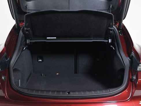 Certified 2022 Porsche Taycan 4 Cross Turismo image 26