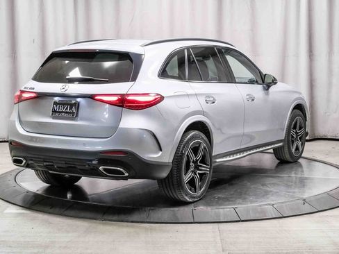 Used 2023 Mercedes-Benz GLC 300 image 4