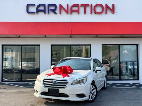 Used 2015 Subaru Legacy 2.5i Premium w/ Moonroof Package AWD/4WD image 2