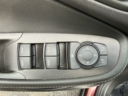 Used 2023 Buick Encore GX Preferred w/ Cold Weather Comfort Package FWD image 11