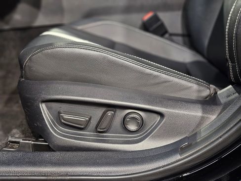 Used 2025 Toyota Camry SE image 23