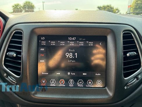 Used 2018 Jeep Compass Trailhawk AWD/4WD image 31
