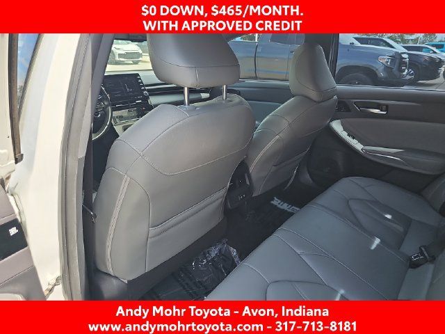 Used 2019 Toyota Avalon XLE w/ Moonroof Package FWD image 28