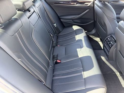 Used 2018 BMW 540i xDrive w/ M Sport Package image 21