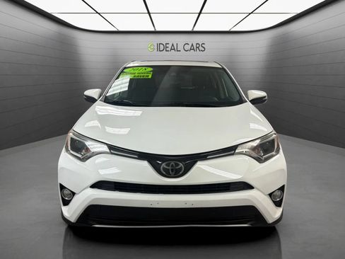 Used 2018 Toyota RAV4 XLE w/ All Weather Liner Package FWD image 2