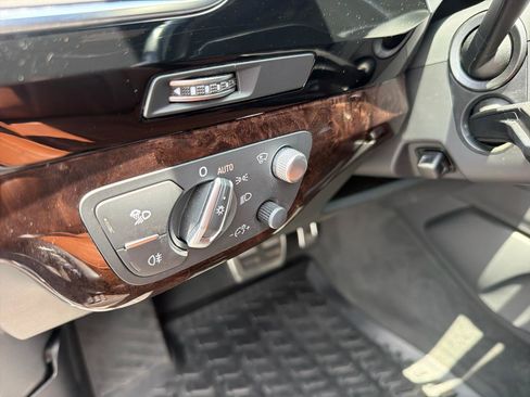 Used 2018 Audi Q7 3.0T Prestige AWD/4WD image 14