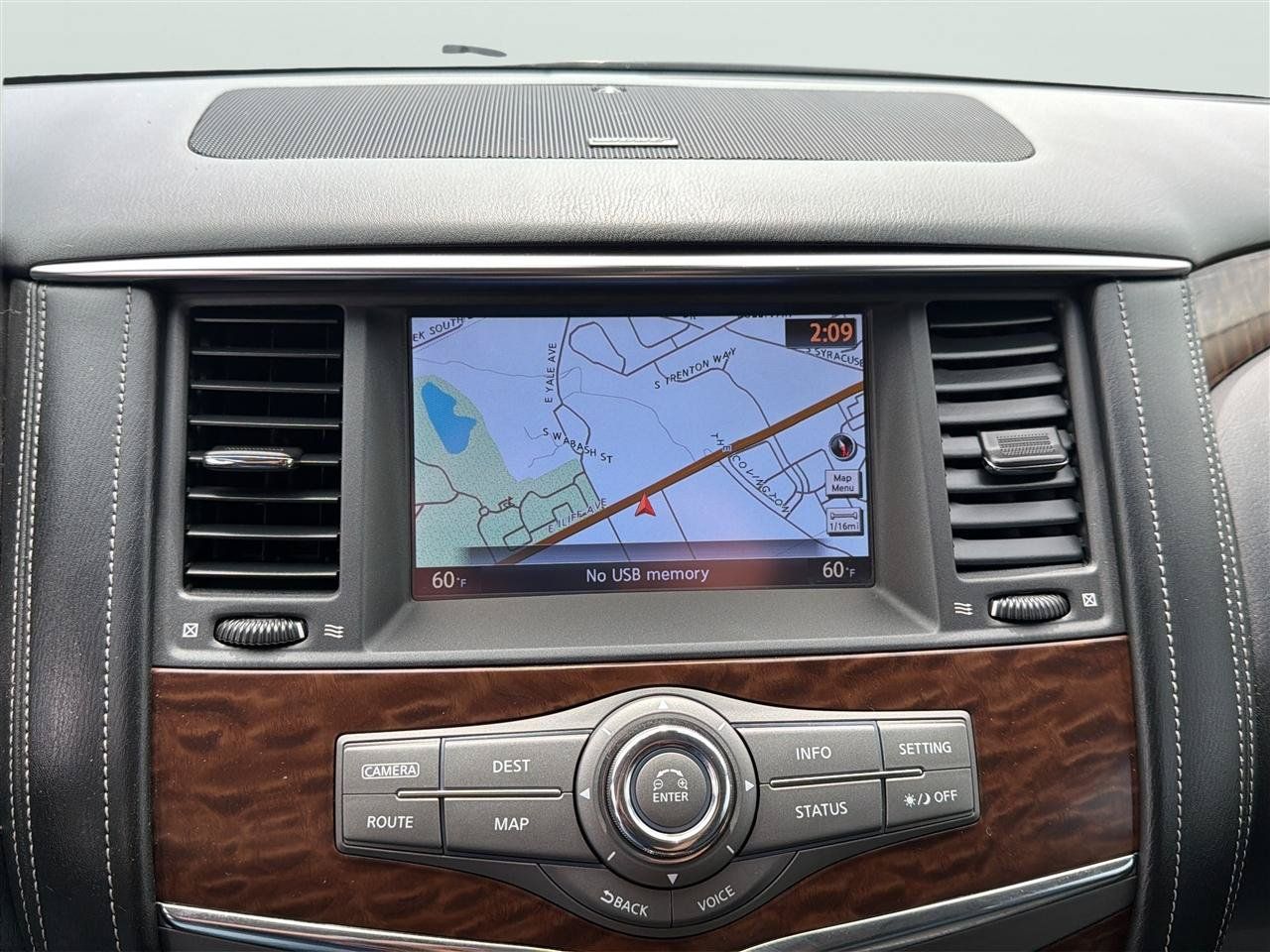Used 2017 Nissan Armada Platinum w/ Interior Lighting Package AWD/4WD image 33