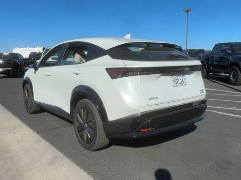 Used 2024 Nissan Ariya AWD image 8