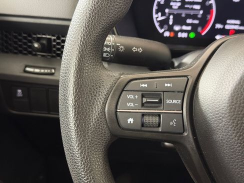 Used 2025 Honda CR-V LX image 16
