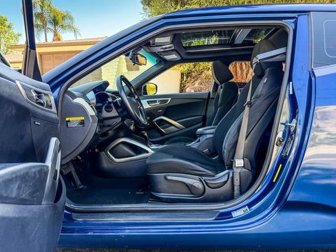Used 2017 Hyundai Veloster Value Edition FWD image 22