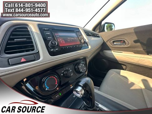 Used 2020 Honda HR-V LX image 17