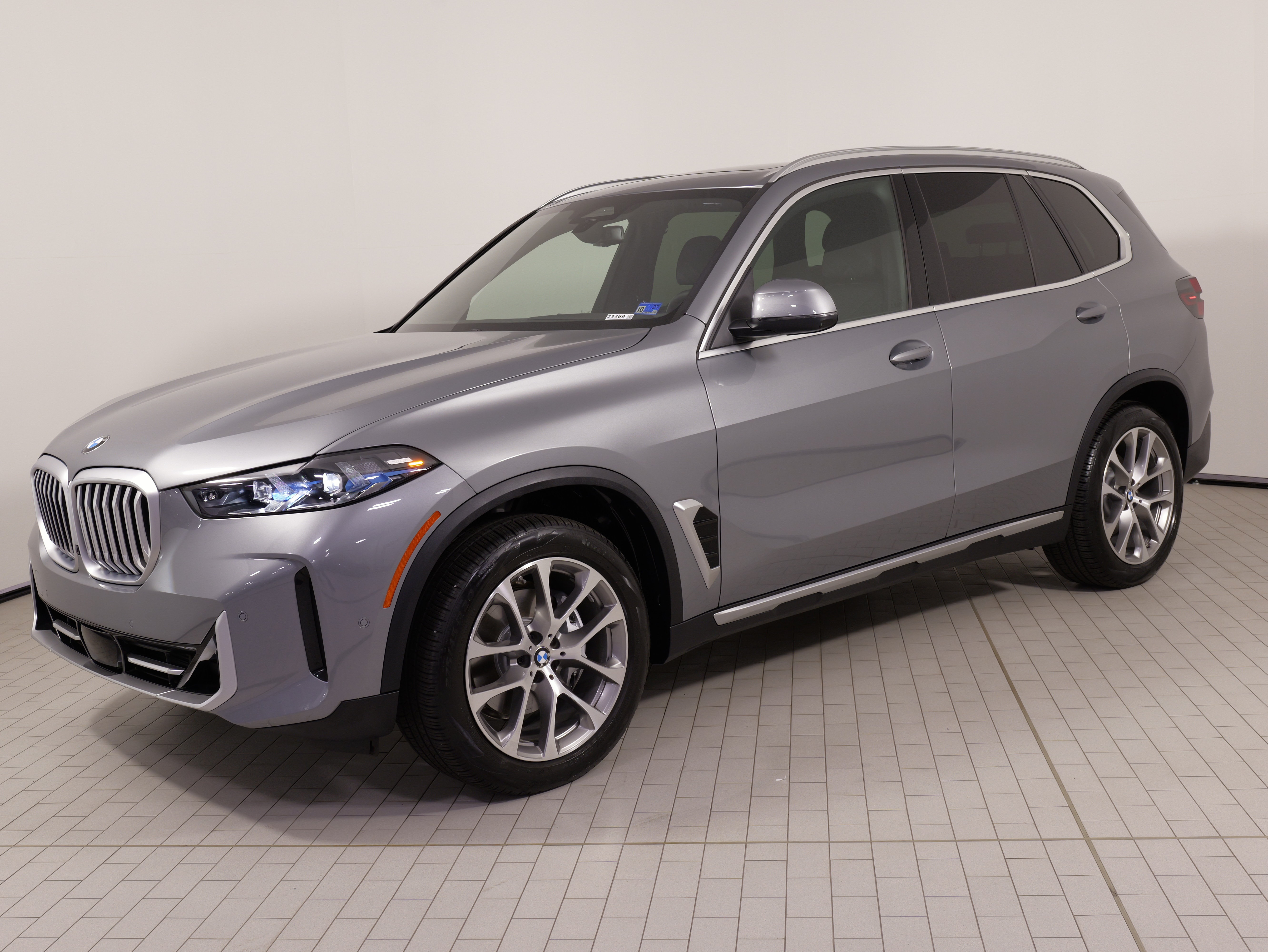 Used 2026 BMW X5 xDrive40i AWD/4WD image 1