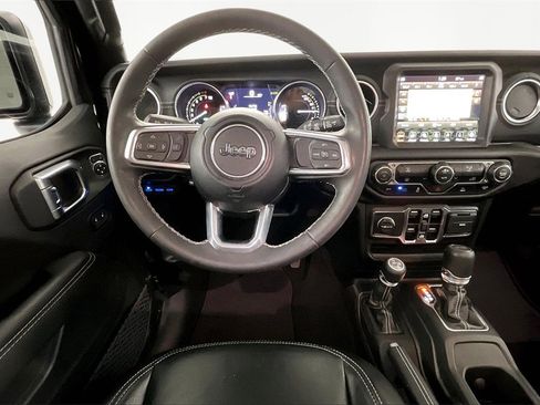 Used 2023 Jeep Wrangler Unlimited Sahara image 8