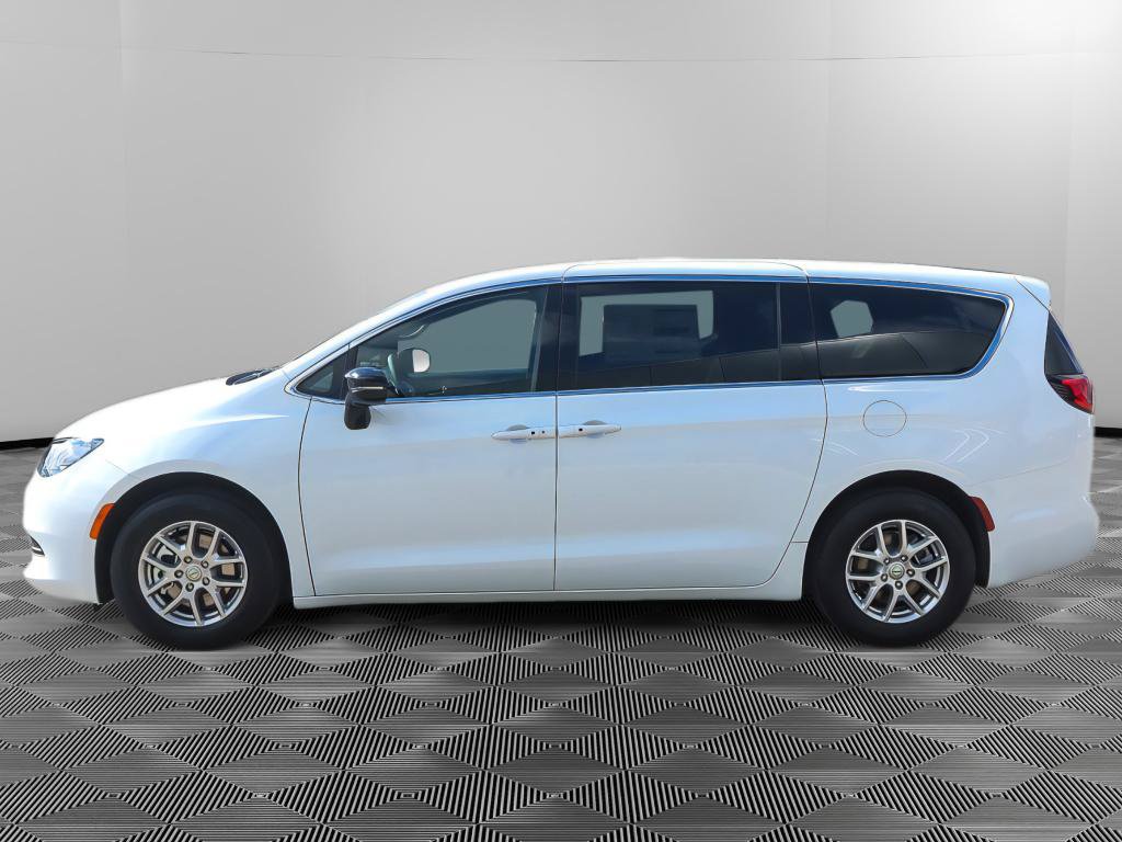 New 2026 Chrysler Voyager LX FWD image 4