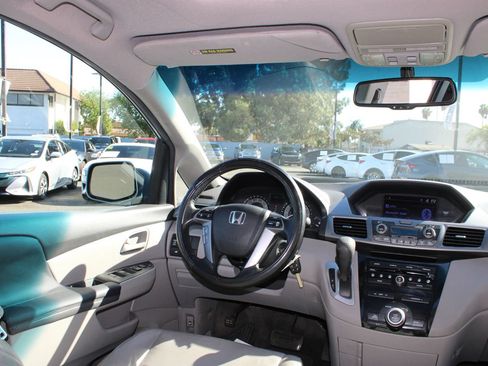 Used 2011 Honda Odyssey EX-L image 24