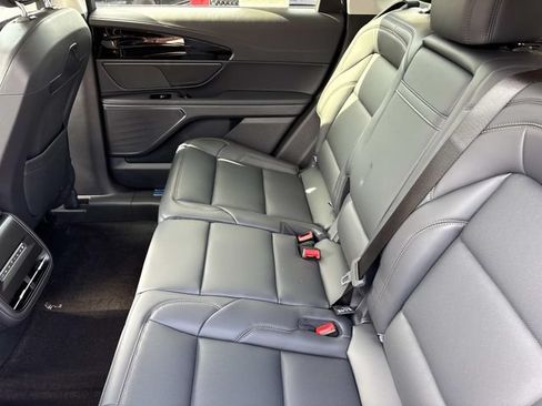 New 2026 Lincoln Nautilus Premier AWD/4WD image 16