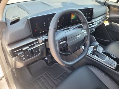 New 2026 Kia Sportage EX FWD image 9