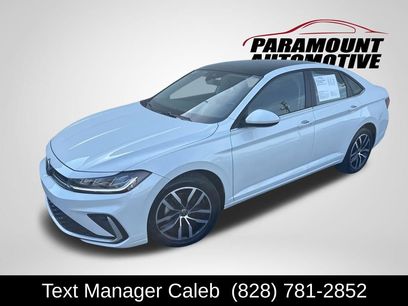 Used 2025 Volkswagen Jetta SE