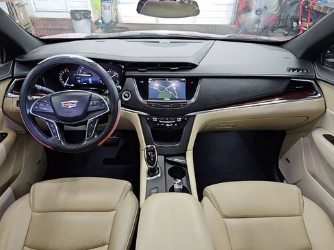 Used 2019 Cadillac XT5 Luxury AWD/4WD image 9