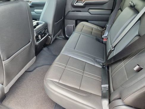 Used 2023 Chevrolet Silverado 1500 High Country w/ Technology Package AWD/4WD image 32