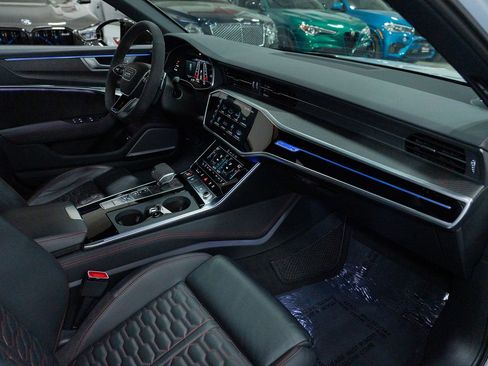 Used 2021 Audi RS 6 w/ Carbon Optic Package AWD/4WD image 42