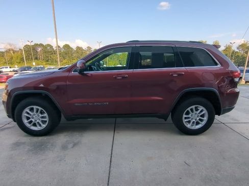 Used 2020 Jeep Grand Cherokee Laredo AWD/4WD image 4