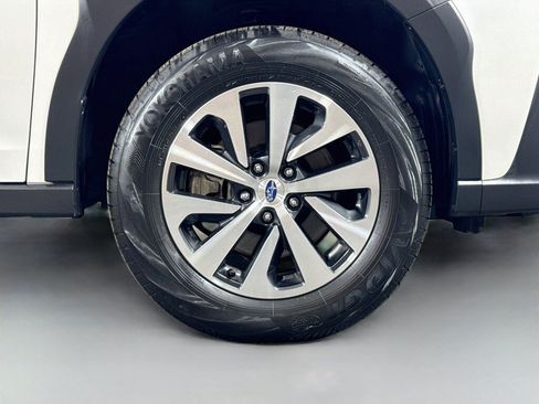 Used 2024 Subaru Outback Premium AWD/4WD image 37