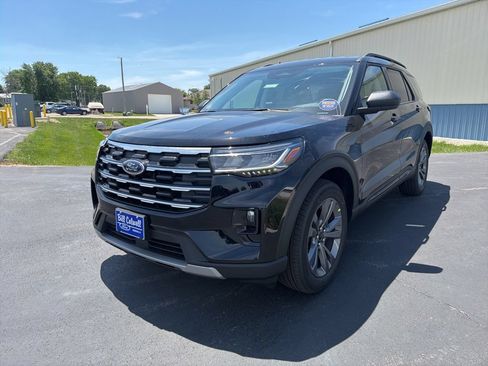 New 2026 Ford Explorer Active w/ Active Comfort Package AWD/4WD image 7