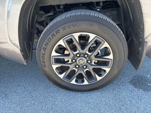 Used 2024 Toyota Tundra Limited image 17