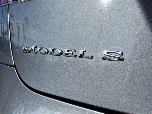 Used 2013 Tesla Model S image 8