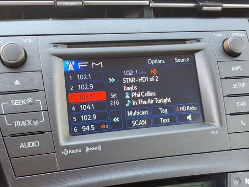 Used 2014 Toyota Prius One image 9