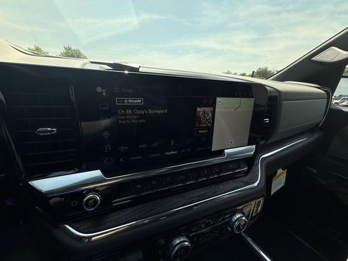 Certified 2024 GMC Sierra 1500 SLT w/ SLT Premium Plus Package image 19