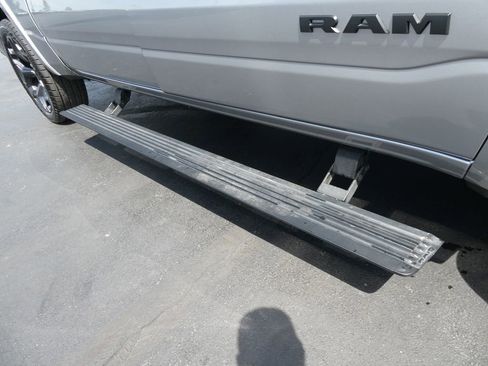 Used 2023 RAM 1500 Limited AWD/4WD image 14