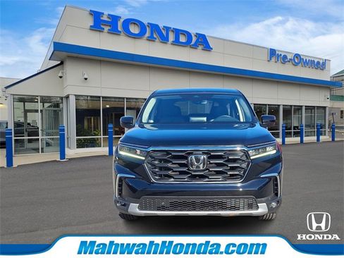 Used 2025 Honda Pilot EX-L image 2
