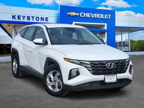Used 2024 Hyundai Tucson SE image 1