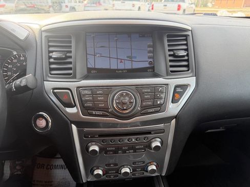 Used 2020 Nissan Pathfinder SL image 30