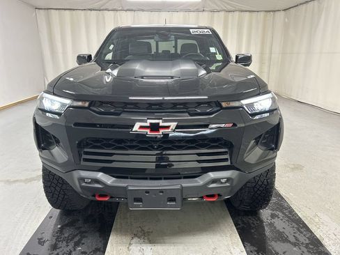 Certified 2024 Chevrolet Colorado ZR2 w/ Technology Package AWD/4WD image 3